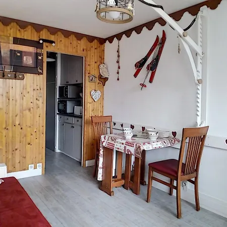 Lumineux Au Centre Avec Balcon Apartamento